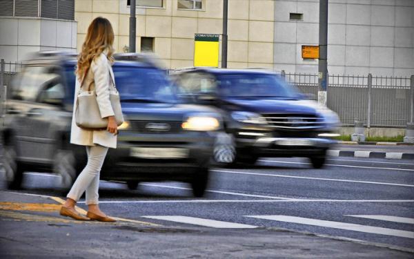 Штраф с камеры за непропуск пешехода – как это работает